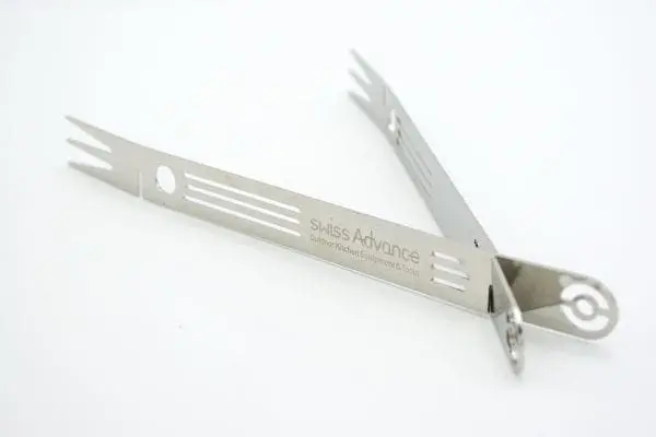 Einzigartige Geschenke aus der Schweiz: Ideen für 2018 9 bbq-zange-saiga-swissmade-direkt