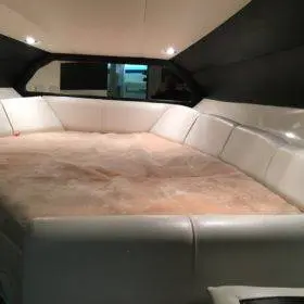Privat Schiff escalado