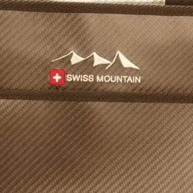 Logotipo de la montaña suiza