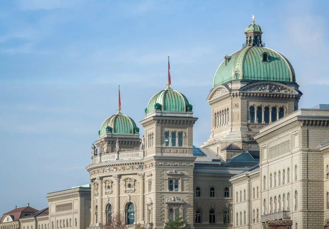 800.000 suizos viven en el extranjero: Lugares de moda y 6 países excepcionales 1 suizos residentes en el extranjero